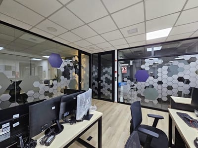 SCANIA Huachipa - oficinas modernas